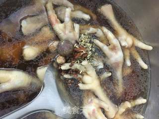 卤鸡爪的做法步骤:9