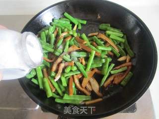 四季豆炒牛肚丝的做法步骤:8