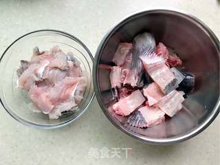 水煮江团的做法步骤:4