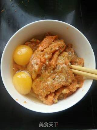 腊肉虾仁鸡蛋饺的做法步骤:4