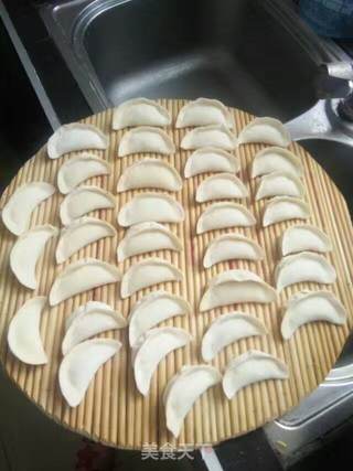 腊肉虾仁鸡蛋饺的做法步骤:5