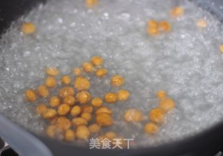 尊贵饮品--珍珠奶茶的做法步骤:4