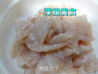 酸菜鱼片味美鲜香的做法步骤:6