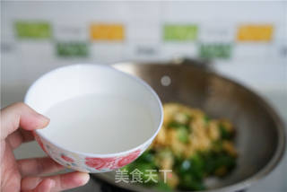 鸡蛋炒菜椒的做法步骤：6