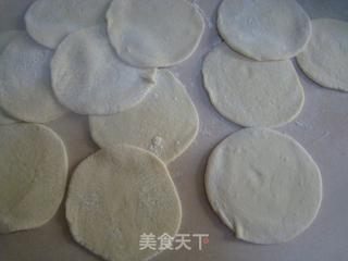鲜虾芦笋水煎包的做法步骤:12