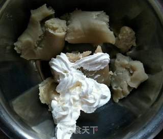 豆沙裱花蛋糕的做法步骤:4