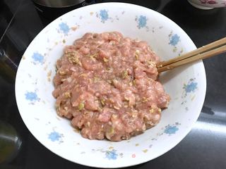 生煎包的做法步骤:4