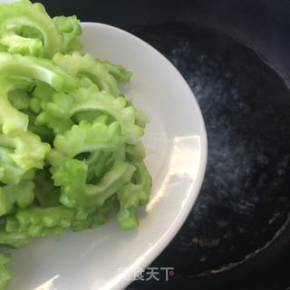 蜜汁凉瓜的做法步骤:6