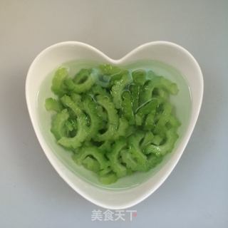 蜜汁凉瓜的做法步骤:8