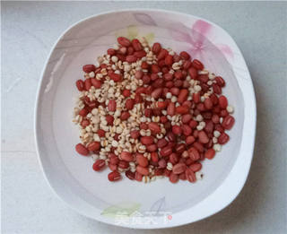 薏米红豆糊的做法步骤:2