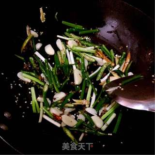 干煸麻辣小鱼干的做法步骤:4