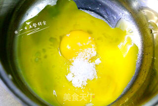 蛋黄溶豆的做法步骤:2