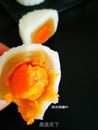 莲蓉蛋黄冰皮月饼的做法步骤:19