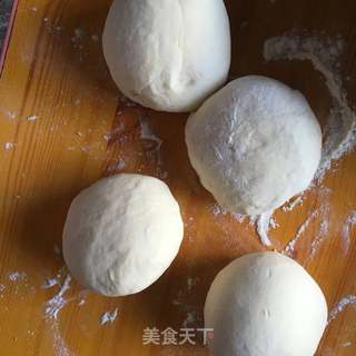 猪肉韭菜水饺的做法步骤:11