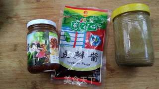 鸡蛋灌饼卷香肠的做法步骤:2