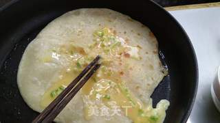 鸡蛋灌饼卷香肠的做法步骤:9