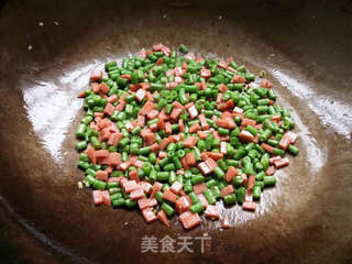 橄榄菜鸡蛋炒饭的做法步骤:6