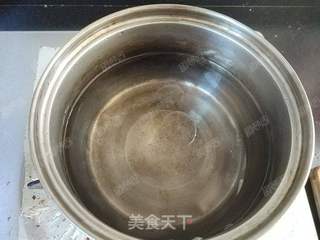 肉酱螺旋意面的做法步骤:2