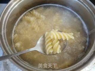 肉酱螺旋意面的做法步骤:4