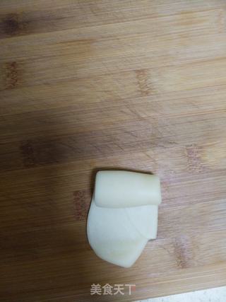 豆沙菊花酥的做法步骤:11