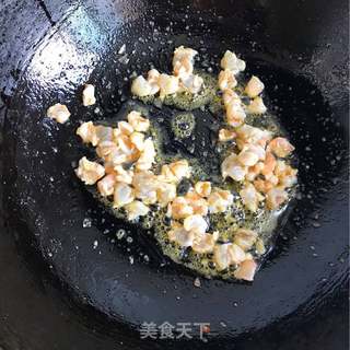 金银海鲜炒饭的做法步骤：6