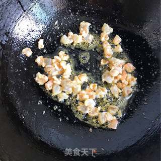 金银海鲜炒饭的做法步骤:6