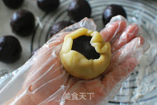 蛋黄红豆蓉月饼,低筋粉版的做法步骤:6