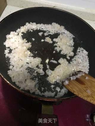 卤肉蛋炒饭的做法步骤:3