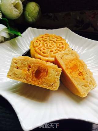 莲蓉蛋黄月饼的做法步骤:13
