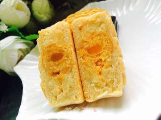 莲蓉蛋黄月饼的做法步骤:16