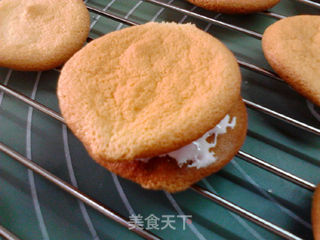草莓法罗夫夹心软饼的做法步骤:16