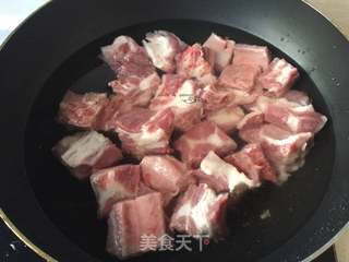 三色排骨汤的做法步骤:5