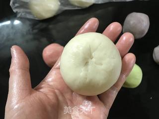 彩色螺旋蛋黄酥的做法步骤：7