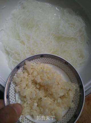 蒜蓉粉丝烤生蚝的做法步骤:3