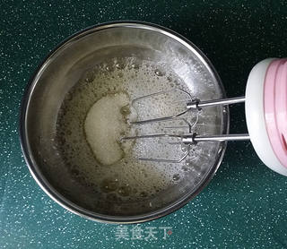 红丝绒蛋糕卷的做法步骤:7