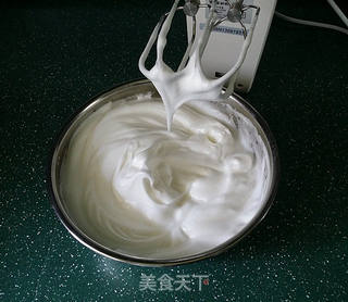 红丝绒蛋糕卷的做法步骤:8