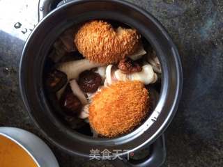 菌菇煲鸡汤的做法步骤:5