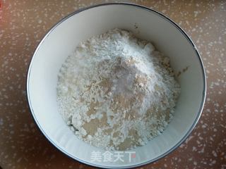豆渣花卷的做法步骤:2