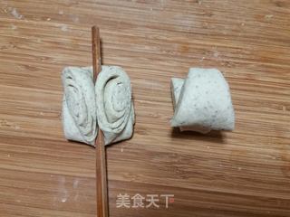 豆渣花卷的做法步骤:7