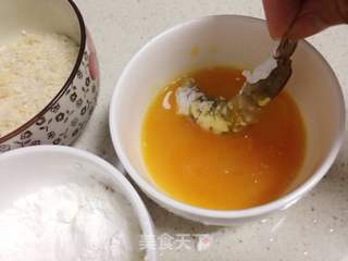 黄金凤尾虾的做法步骤:7