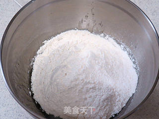 月饼季之【广式莲蓉蛋黄月饼】的做法步骤:2