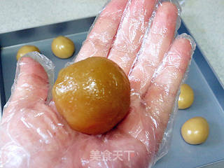 月饼季之【广式莲蓉蛋黄月饼】的做法步骤:7