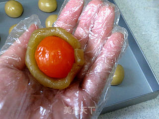 月饼季之【广式莲蓉蛋黄月饼】的做法步骤:6