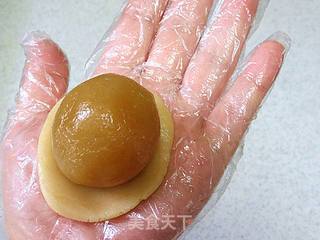 月饼季之【广式莲蓉蛋黄月饼】的做法步骤:9
