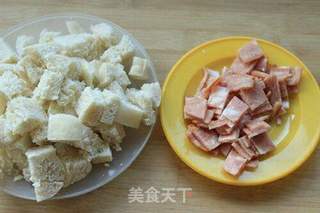 培根榨菜焗馒头的做法步骤：1