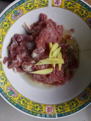 铁板羊肉米饭的做法步骤：2
