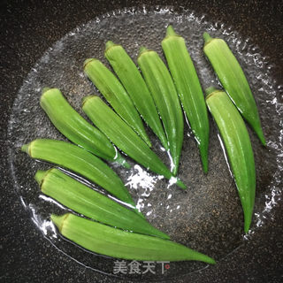 蒜油秋葵的做法步骤：3