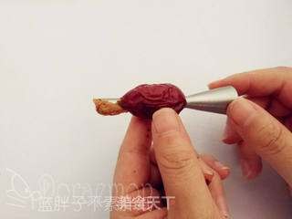 红糖枣泥戚风蛋糕的做法步骤：1