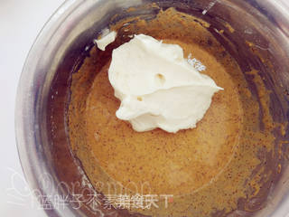 红糖枣泥戚风蛋糕的做法步骤:10