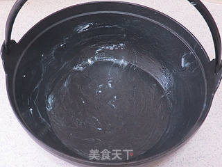 人气腊味料理【广式腊味煲仔饭】的做法步骤：2